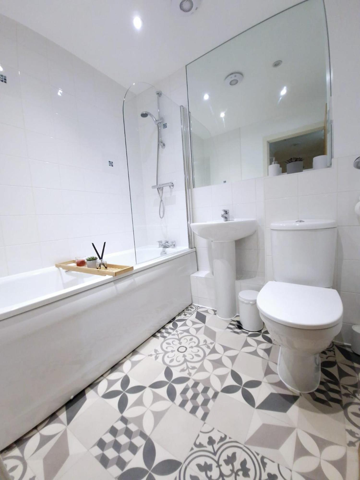 Vila Epsom Derby 23Min 17 Mins To Gatwick, 30 To London Merstham Exteriér fotografie