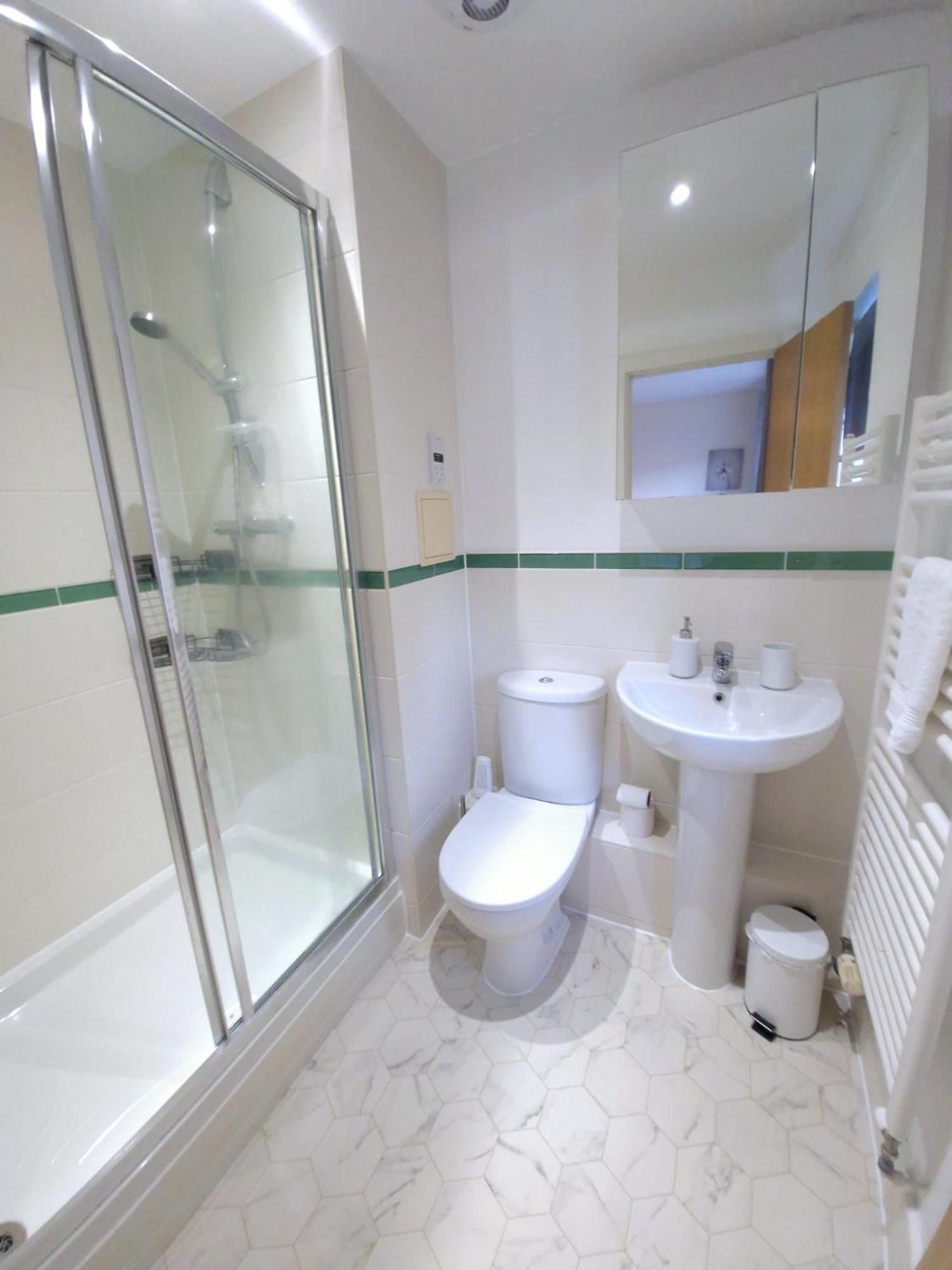 Vila Epsom Derby 23Min 17 Mins To Gatwick, 30 To London Merstham Exteriér fotografie